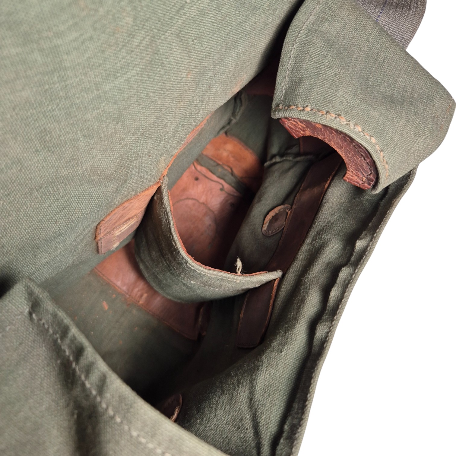 Nederlandse-Bereden-Model-G-gasmasker-set(12)